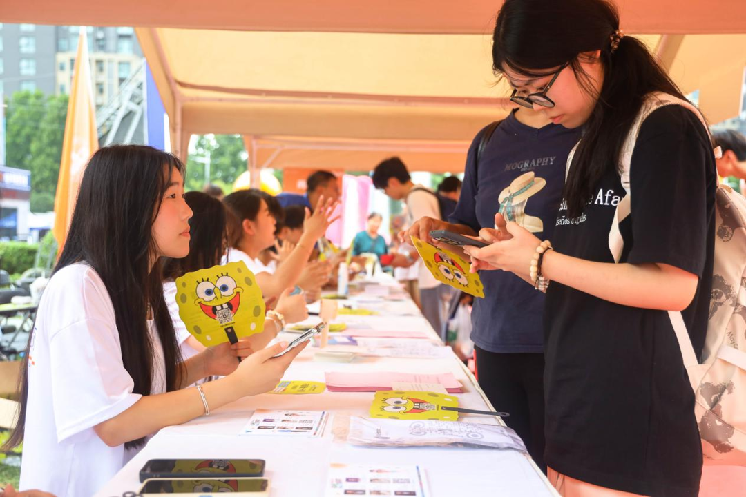 商学院2024级新生报到