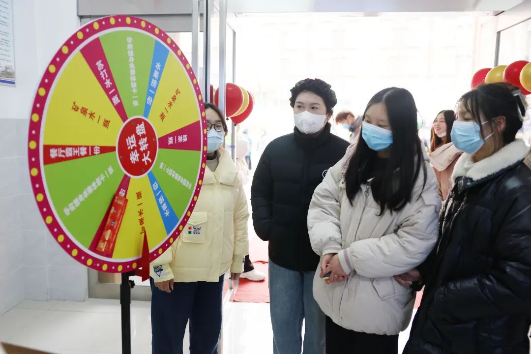 公寓大转盘 送礼品活动 公寓大转盘 送礼品活动