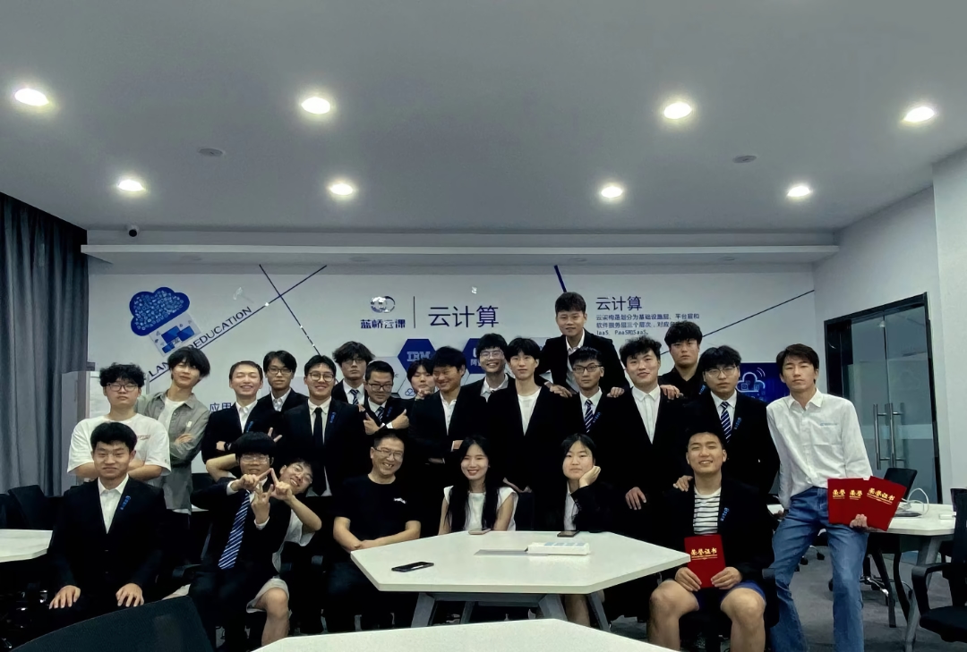 闻树豪:蓝桥班,高薪就业快人一步 闻树豪:蓝桥班,高薪就业快人一步