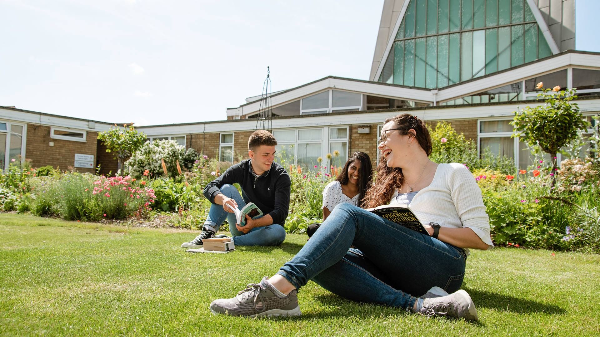 英国坎特伯雷大学