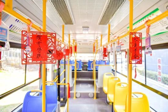 图为城宝专列。