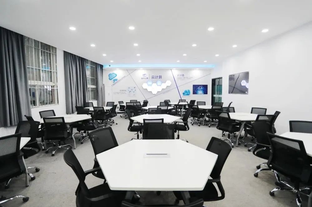 郑州城市职业学院成功拿下10个国家奖项！