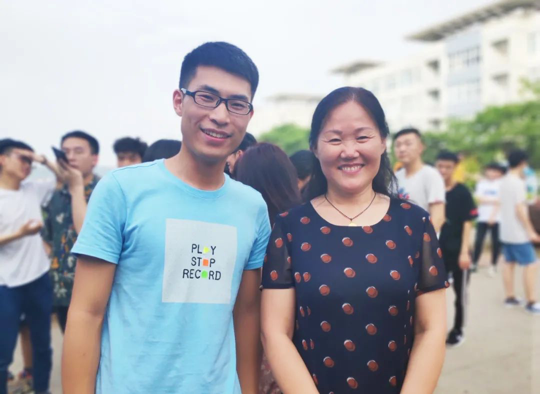 周国鑫:如何在“以赛促学”的理念下实现优质就业 周国鑫:如何在“以赛促学”的理念下实现优质就业