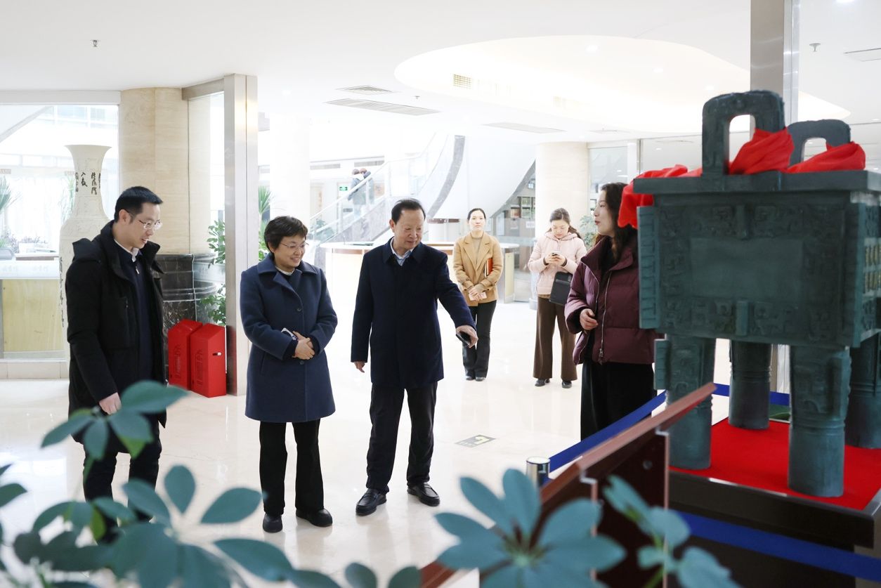 郑州市副市长李凤芝到郑州城市职业学院作思政报告