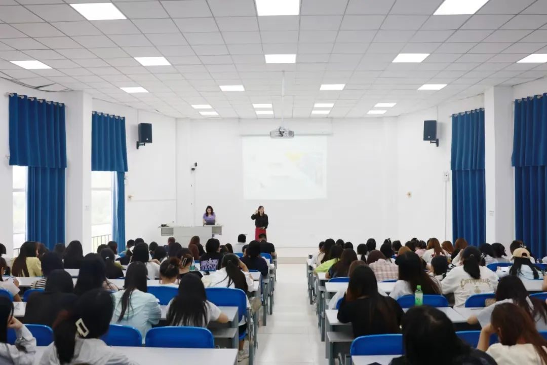 郑州城市职业学院联合实习基地为学生对口送岗