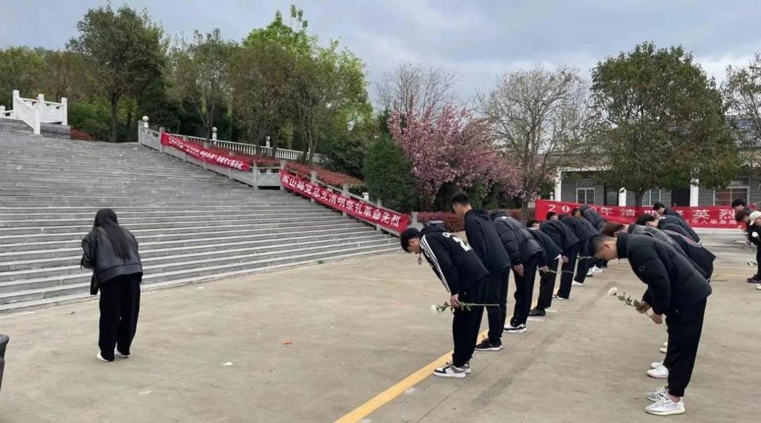 祭奠现场